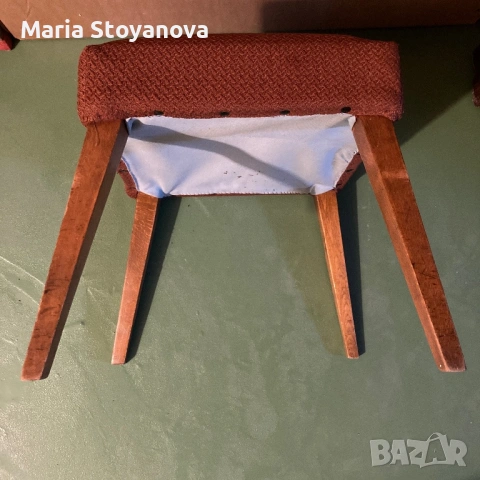 Табуретка, снимка 2 - Дивани и мека мебел - 53588404