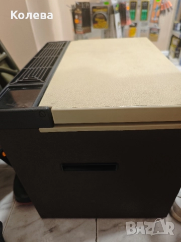 Хладилници на 12 V, 220 V и газ, снимка 9 - Хладилни чанти - 52548269