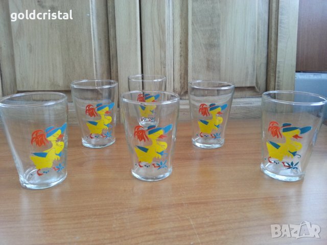 Ретро стъклени детски чаши с патета 