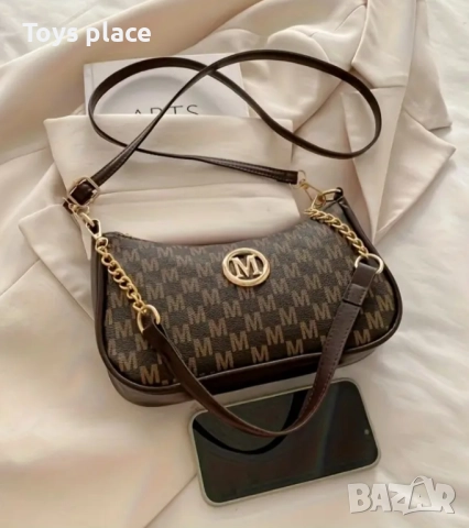 Малка чанта през рамо Michel Kors, снимка 3 - Чанти - 51915522