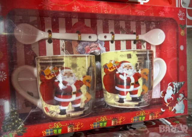 Подаръчен комплект за двама, 2 броя коледни чаши с 2 лъжички 