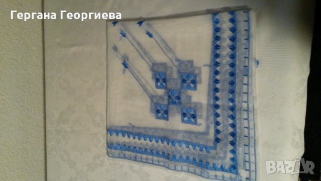 Каре за масичка, снимка 2 - Покривки за маси - 27435120