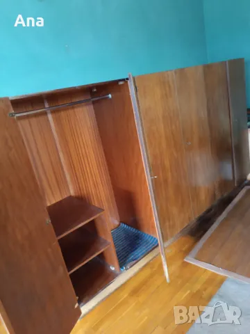 Три гардероба от масив