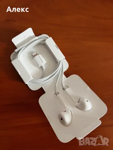 Apple EarPods слушалки тапи с Lightning конекторПродавам нови оригинални слушалки Apple EarPods с Li, снимка 3 - Слушалки и портативни колонки - 49748074