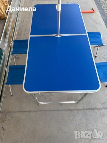 Къмпинг комплект 3 в 1: Сгъваема маса с 4 стола и чадър – лек, компактен и удобен 