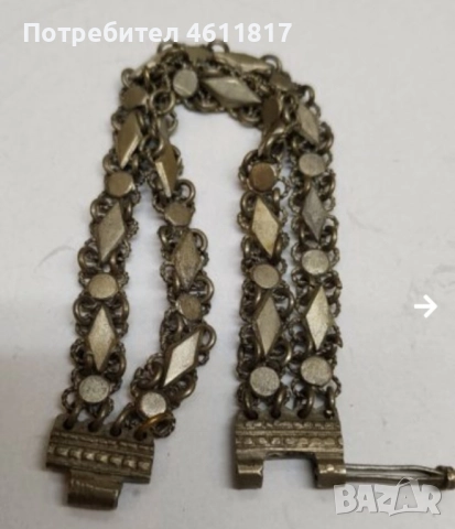 Възрожденска сребърна гривна