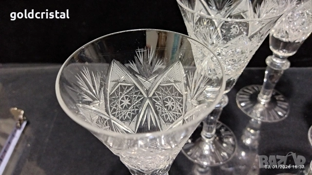 Кристални чаши за вино , снимка 4 - Антикварни и старинни предмети - 29771293