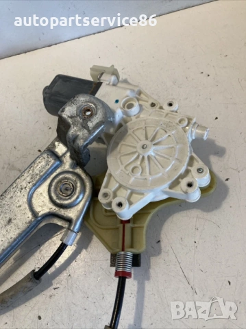 Стъклоповдигач Преден десен регулатор на стъкло с мотор за Jeep Compass (2009) 05074820AA, снимка 2 - Части - 53498784