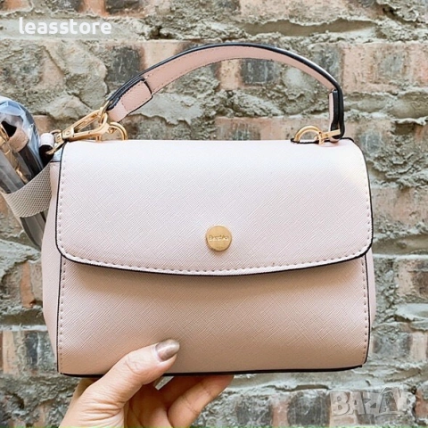 Дамска чанта Bershka светло розово, снимка 2 - Чанти - 52594334