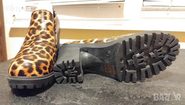 Дамски обувки 42 номер, снимка 2 - Дамски ежедневни обувки - 53134549