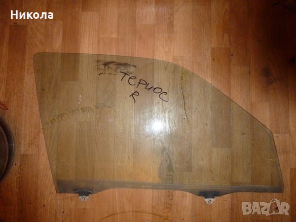 Преден десен прозорец за Дайхатсу Териос 2000 год.