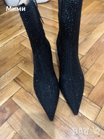 Уникални боти ZARA, снимка 4 - Дамски боти - 52854617