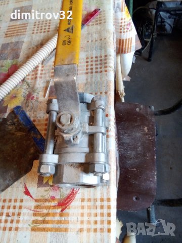 Хромникелов кран , снимка 2 - Други машини и части - 43398069