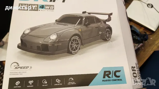 Porsche спортна кола 2,4 GHz High-Speed 4WD RC Drift Car 8х гуми, снимка 11 - Други игри - 48859566