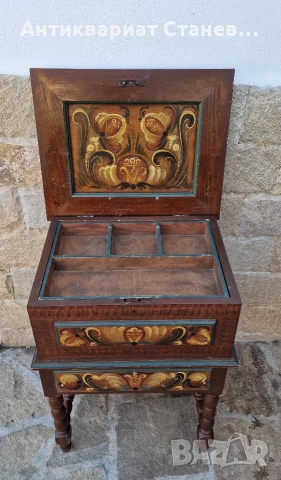 Ръчно рисуван шкаф внос от Скандинавия , снимка 4 - Шкафове - 52553941