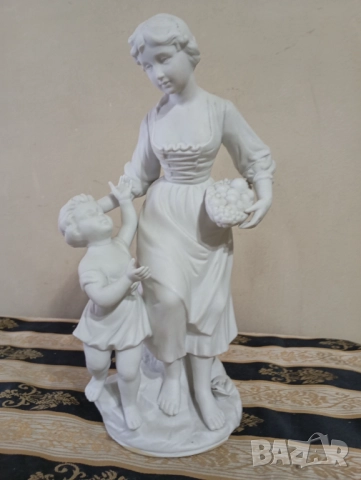 Порцеланова статуетка