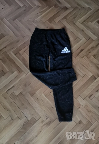 Оригинално дамско долнище Adidas размер S-M 