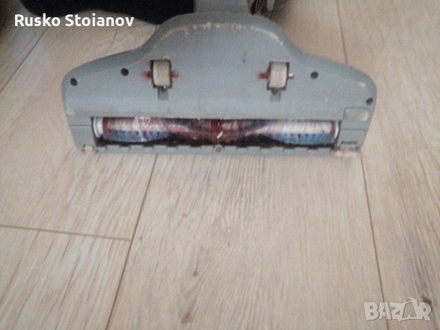 Акумулаторна прахосмукачка elektrolux , снимка 6 - Прахосмукачки - 39809353