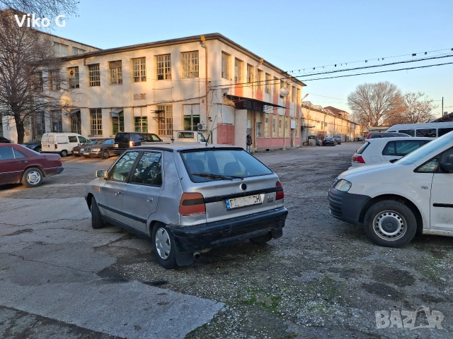 Шкода Фелиция Комфорт 1.6 GLX с климатик , снимка 5 - Автомобили и джипове - 52816752