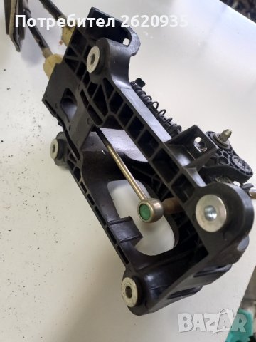 Скоротен лост избирач с жила тойота ярис 2008 номер 33530-0D0400, снимка 2 - Части - 44116724