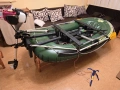 Надуваема лодка с бензинов двигател, снимка 2