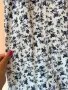 Бяла рокля на сини цветя 50% памук 50% полиестер 👗 Произведена в България 🇧🇬 , снимка 2
