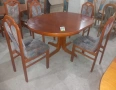 Комплект масивна разтегателна маса с 4 стола, снимка 1