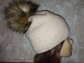 Woolk- Нова дамска зимна шапка с помпон и камъчета , снимка 1