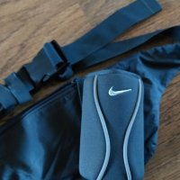 Nike - страхотна туристическа чанта КАТО НОВА, снимка 1 - Чанти - 26783645