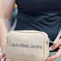 Calvin klein дамска чанта лукс хит модел код 27, снимка 7 - Чанти - 43723230