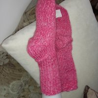 Ръчно плетени дамски чорапи с картинка офца, снимка 3 - Дамски чорапи - 38590298
