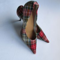 Обувки на висок ток шотландско каре н.40, снимка 1 - Дамски обувки на ток - 27015341