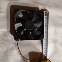 Продавам вентилатор DC BRUSHLESS FAN 12 V 0.18 A, снимка 1 - Други - 39885205