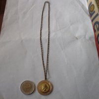 позлатен медальон -Улпия Сердика