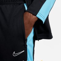 Оригинален екип на Nike! S, M, снимка 4 - Спортни дрехи, екипи - 43325287