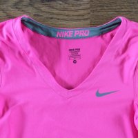 Nike Pro Short Sleeve V-Neck - страхотна дамска тениска КАТО НОВА, снимка 3 - Тениски - 28990884