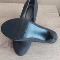 Велурени обувки на ток, снимка 3 - Дамски обувки на ток - 44061611