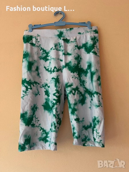 Спортен клин тип bike shorts с ластик в талията S размер бели със зелено на цвят 🤍💚🤍💚, снимка 1