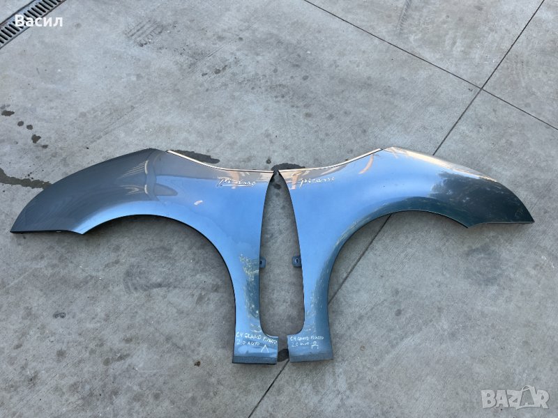 Преден десен калник ТЪМНОСИВ МЕТАЛИК Citroen C4 Grand Picasso Automatic 2.0HDI Ситроен Ц4 Гранд , снимка 1