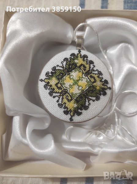 Бродирани колиета , снимка 1