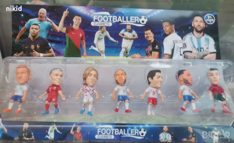 7 Футболисти Футбол Пластмасови фигурки играчки за игра украса торта играчки Grand Theft Auto топер, снимка 1