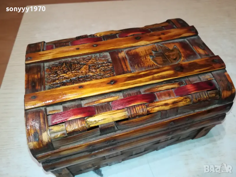 КРАСИВА КУТИЯ-18Х14Х10СМ-АНТИКА ОТ ФРАНЦИЯ 1712241629, снимка 1