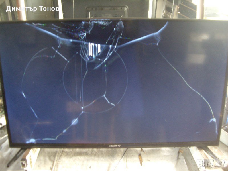 CROWN 32ME200SL  2 броя, снимка 1
