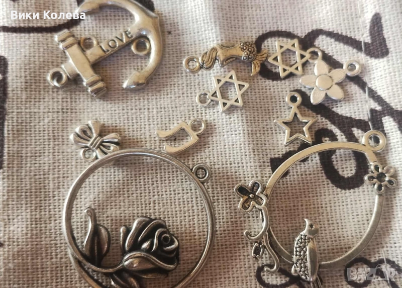 Лот декоративни висулки за бижута и хоби проекти, снимка 1