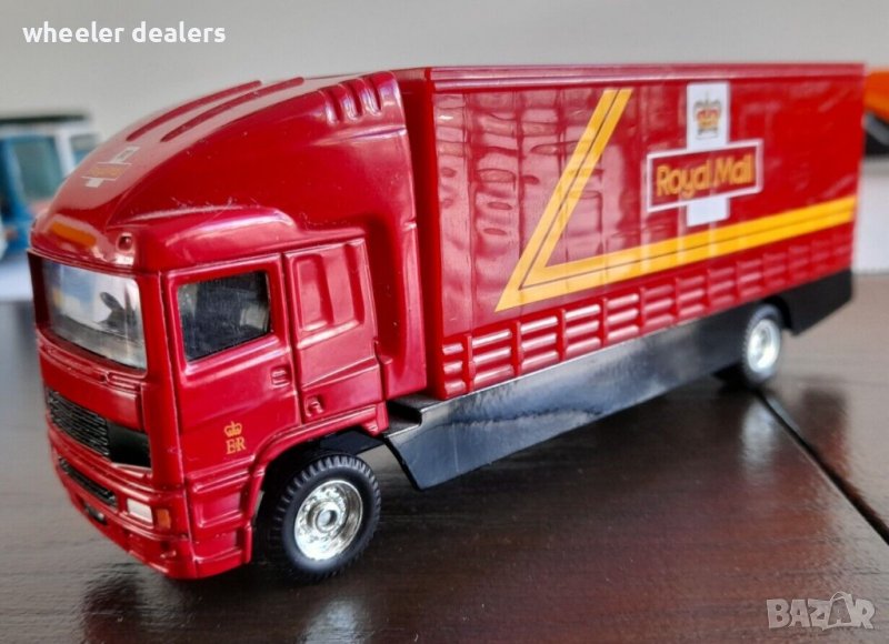 Метална количка Corgi - Камион ERF фургон Royal Mail 1/64, снимка 1