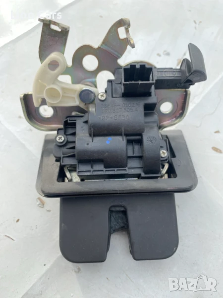 БРАВА ЗАДЕН КАПАК АУДИ, снимка 1