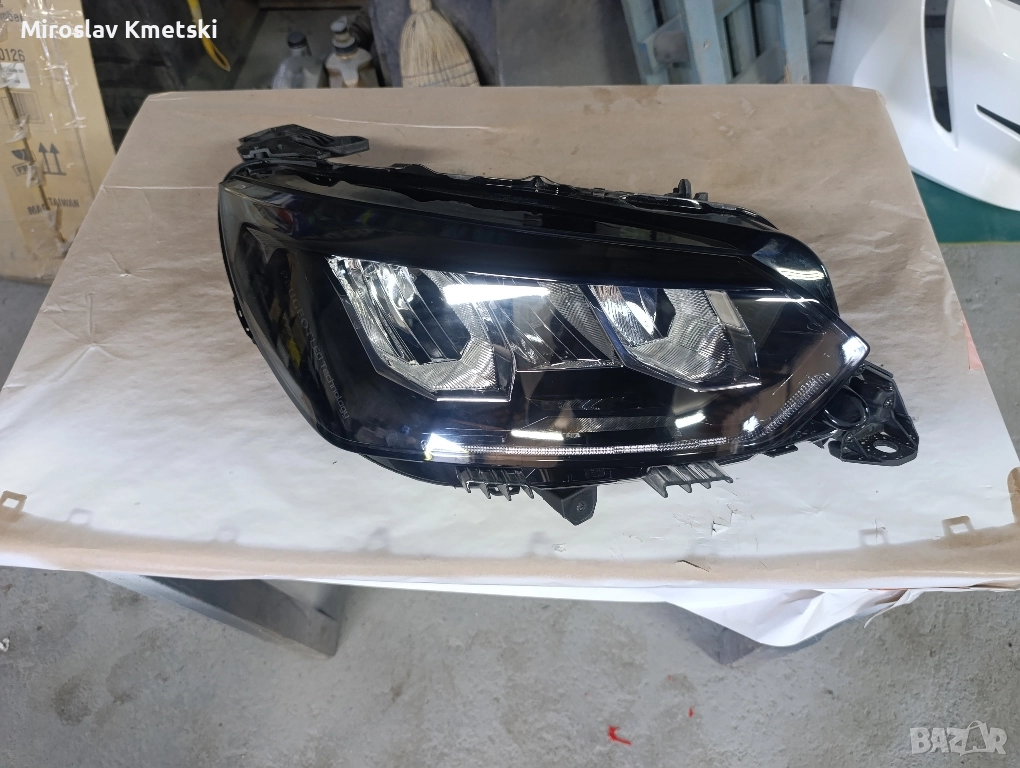 десен фар за Пежо 208/2008, снимка 1