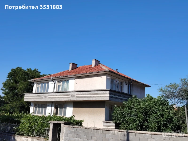 Двуфамилна къща в Карнобат, снимка 1