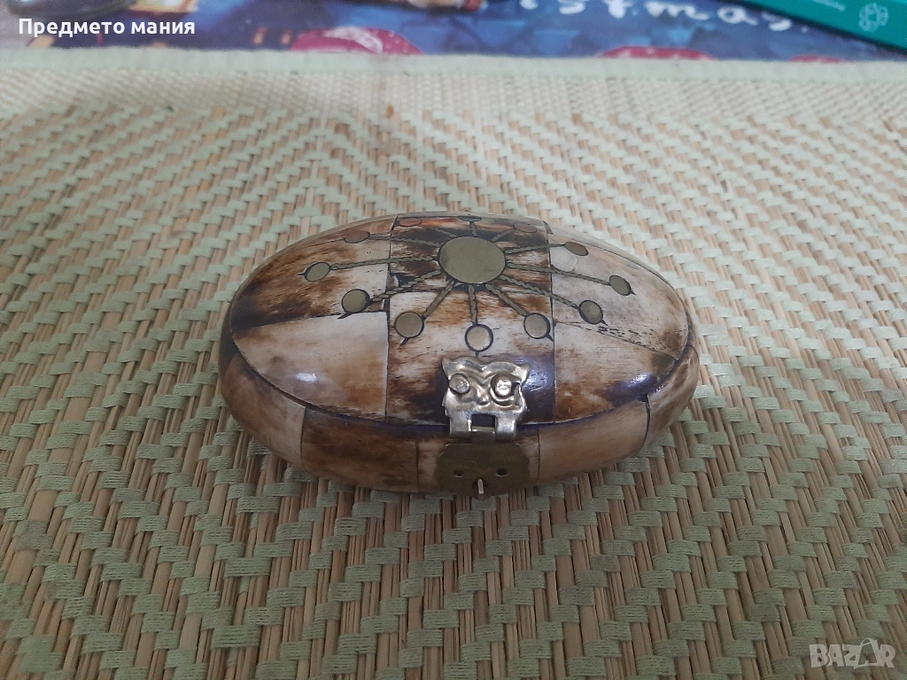 Колекционерска кутия за бижута от камилска кост , снимка 1