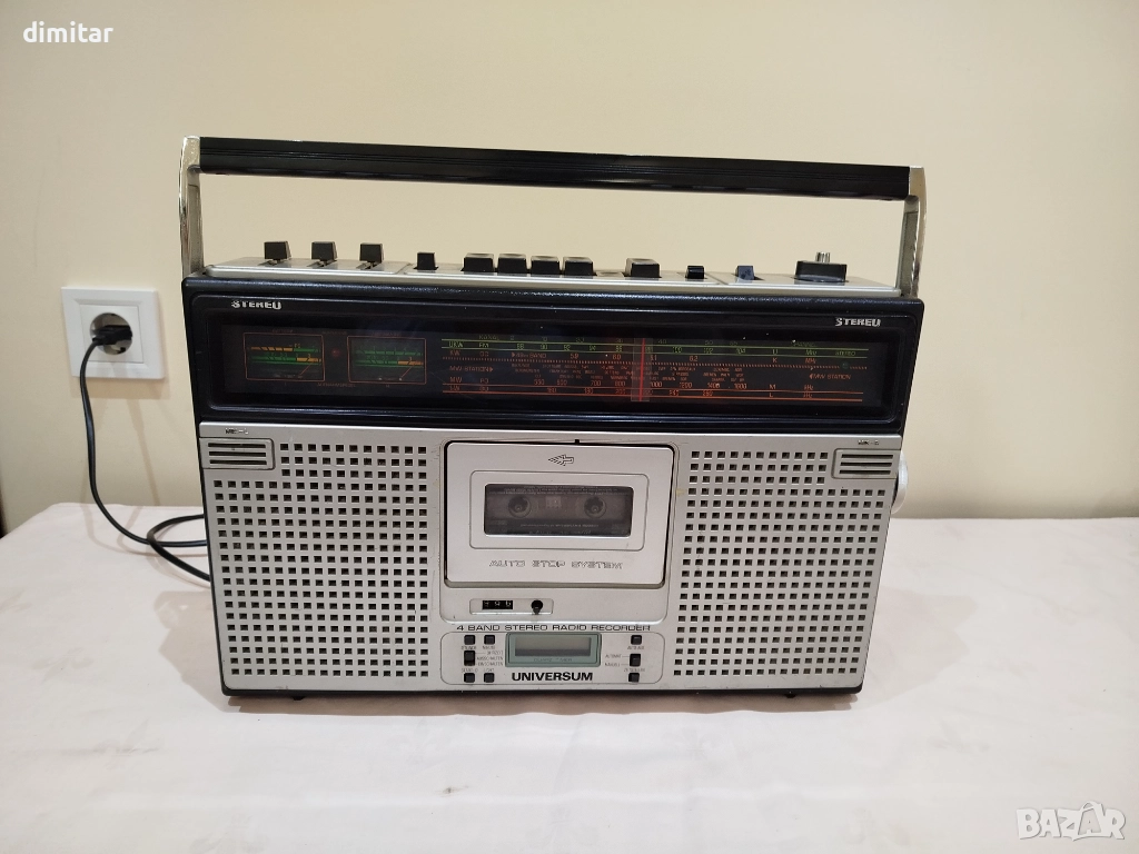 Радио касетофон UNIVERSUM , снимка 1